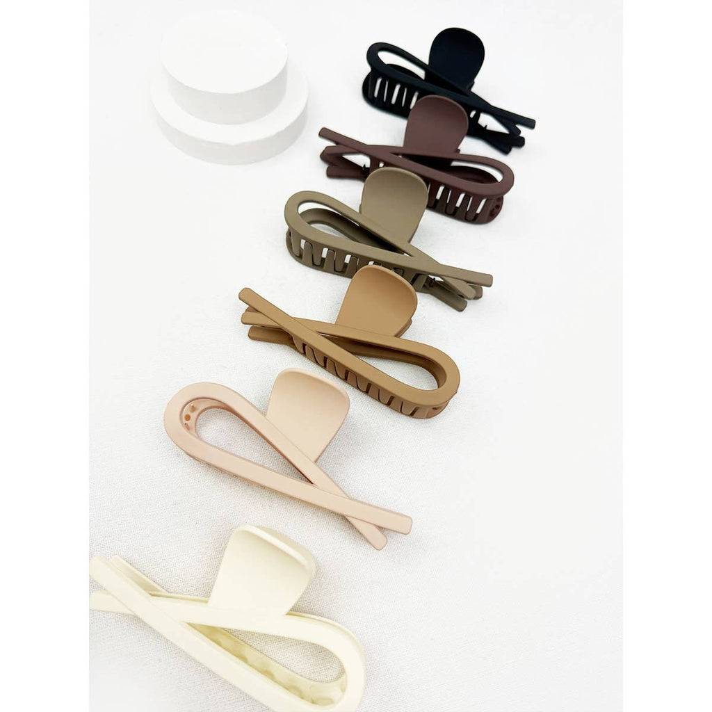 Minimal Design Jumbo Neutral Tone Hair Claw