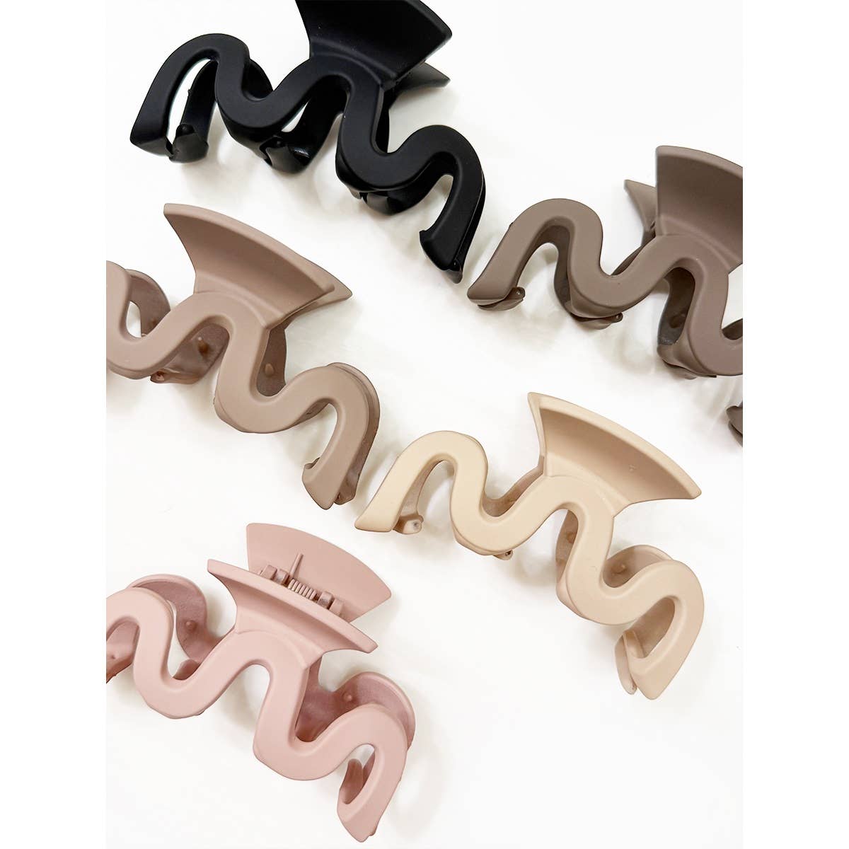 Matte Color Wavy Shaped Hair Claw Clip