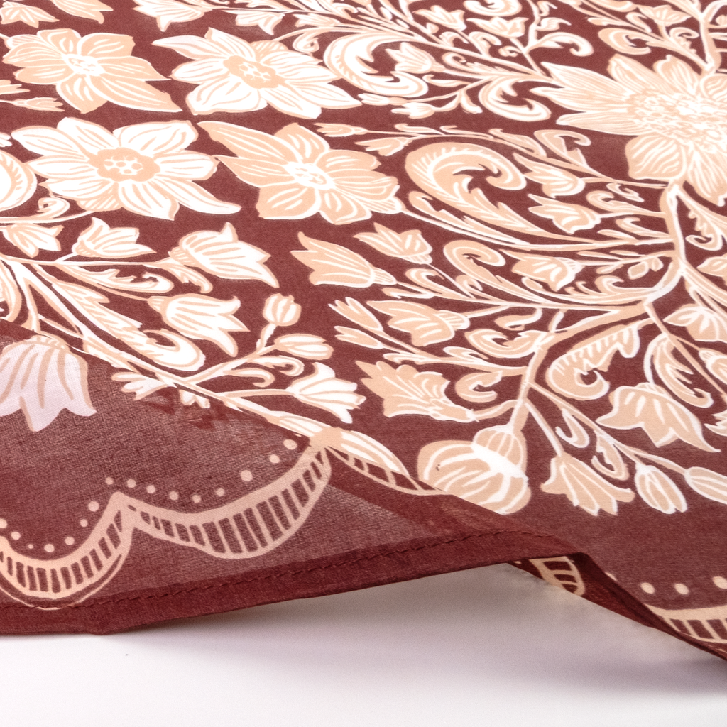 34" Wild Rag Agatha Bandana